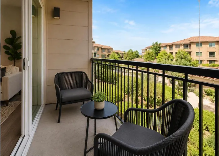 Apartment Desert Luxe 2br Balcony *